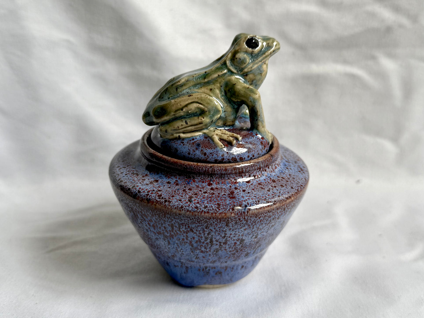 Frog Container